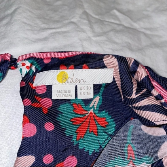 Boden Larissa US 16 Navy Blue Floral Blouse 3/4 Sleeve Boho Flowy Top Plus - Picture 3 of 7